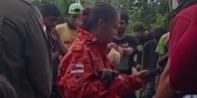 Bombeiros encontram jovem após três dias desaparecida em floresta no Amazonas