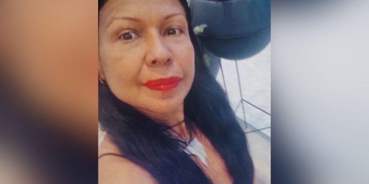 Mulher de 50 anos desaparece no Parque 10 e caso é registrado na polícia
