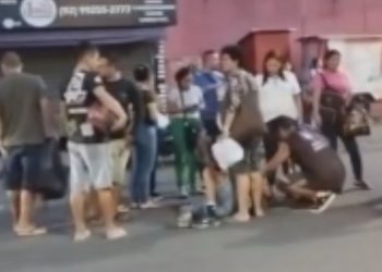 Vídeo: Motociclista e pedestre ficam ferid0s após c0lisão no Centro de Manaus