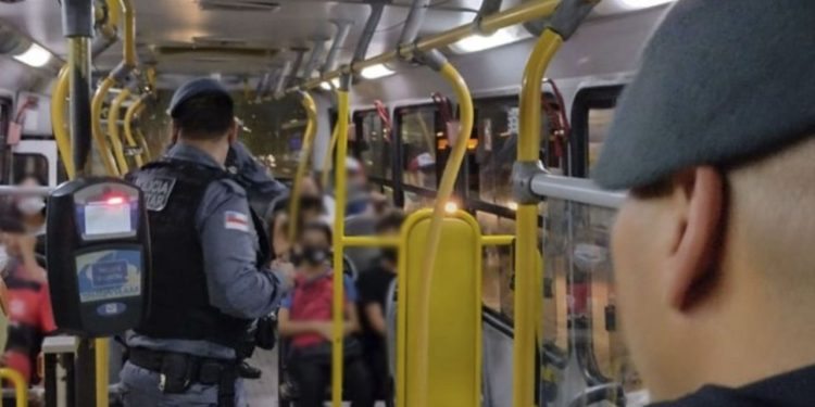 Justiça condena empresa de ônibus após motorista desenvolver transtornos por assaltos em Manaus