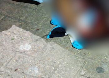 Carro desconhecido joga corpo de homem m0rt0 na Compensa; veja o vídeo