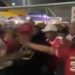 VÍDEO: Torcida do Garantido invade Sambódromo após portões serem fechados por conta da lotação