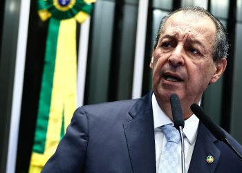 Omar Aziz reafirma compromisso e luta pela reconstrução da BR-319 em discurso que critica decisões que isolam a Amazônia