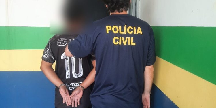Jovem é pr3s0 pelo estupr0 cometido na ad0lescênc1a contra filho de 2 anos da companheira