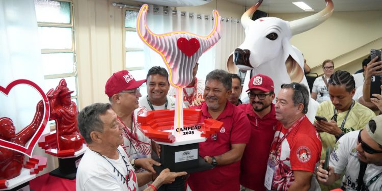 Boi Garantido convoca galera vermelha e branca para festa da vitória em Manaus