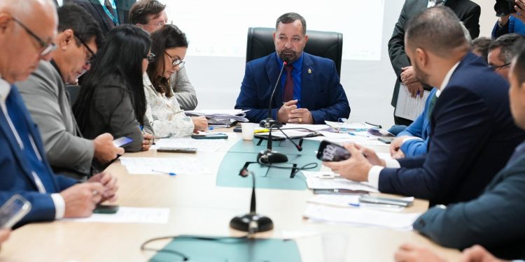 Câmara Municipal de Manaus aprova emendas ao projeto da Lei de Diretrizes Orçamentárias