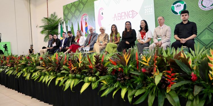 Após quase 40 anos, Reunião da Associação Brasileira de Ensino Odontológico retorna à região Norte, com apoio da UEA