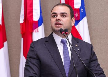 Leis de Roberto Cidade reforçam compromisso com a primeira infância no Amazonas