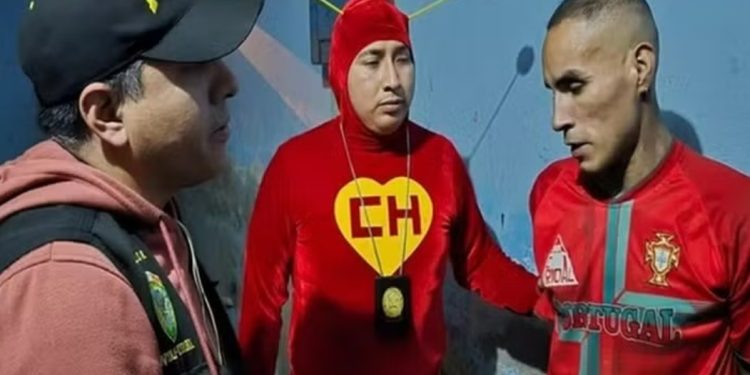 Veja vídeo de policial vestido de Chapolin prendend0 traficante: ‘sigam-me os bons’