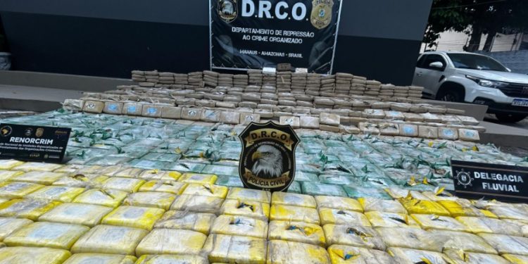 Peruano e três colombianos são pres0s no Amazonas com R$ 50 milhões em dr0gas