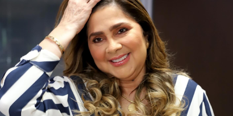 Irmã do prefeito David Almeida é investigada por desvio de R$ 41,8 milhões do Fundeb