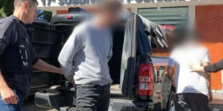 Filho em busca de dinheiro manda foto amarrad0 para o pai fingindo que foi sequestrad0