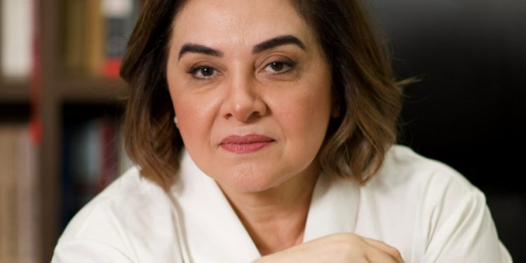 ’Falta organização e cuidado’: Maria do Carmo responde seguidores e fala sobre saúde pública