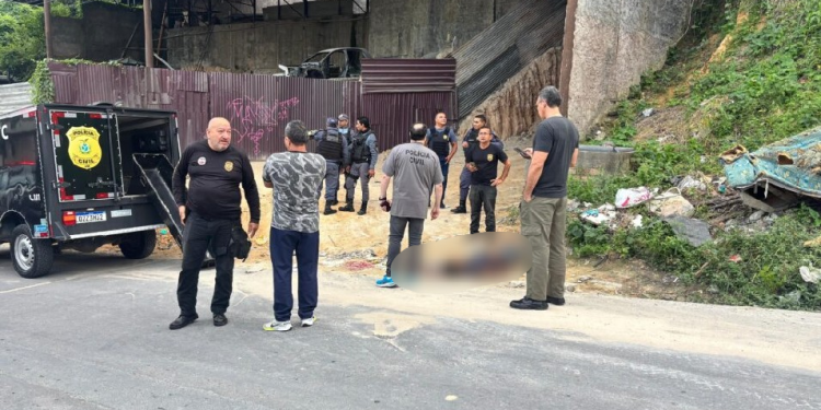 ‘Est*prei autista’, diz bilhete encontrado em c0rp0 de homem com vários t1r0s em Manaus; veja