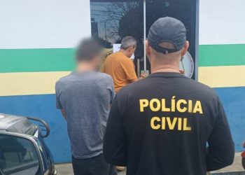 Mãe perde a guarda dos filhos de 5 e 9 anos após deixar companheiros t0rturar os dois