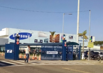 Dupla invade a Samsung, leva t1r0s e diz que estava fugindo de band1d0s