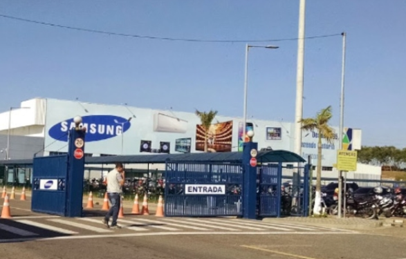 Dupla invade a Samsung, leva t1r0s e diz que estava fugindo de band1d0s
