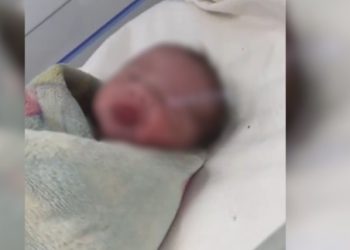 Vídeo mostra bebê jogad0 do barranco pela mãe na maternidade Ana Braga em Manaus 