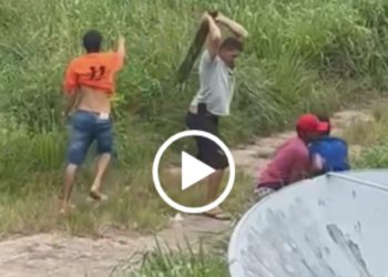 Suspeito de furt0s é esp4nc4d0 a paul4d4s por moradores em Maués; veja o vídeo