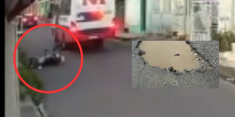 Vídeo: Buraco em rua do Nova Espera provoca acid3nte gr4ve e motociclista pode ter braço amput4d0