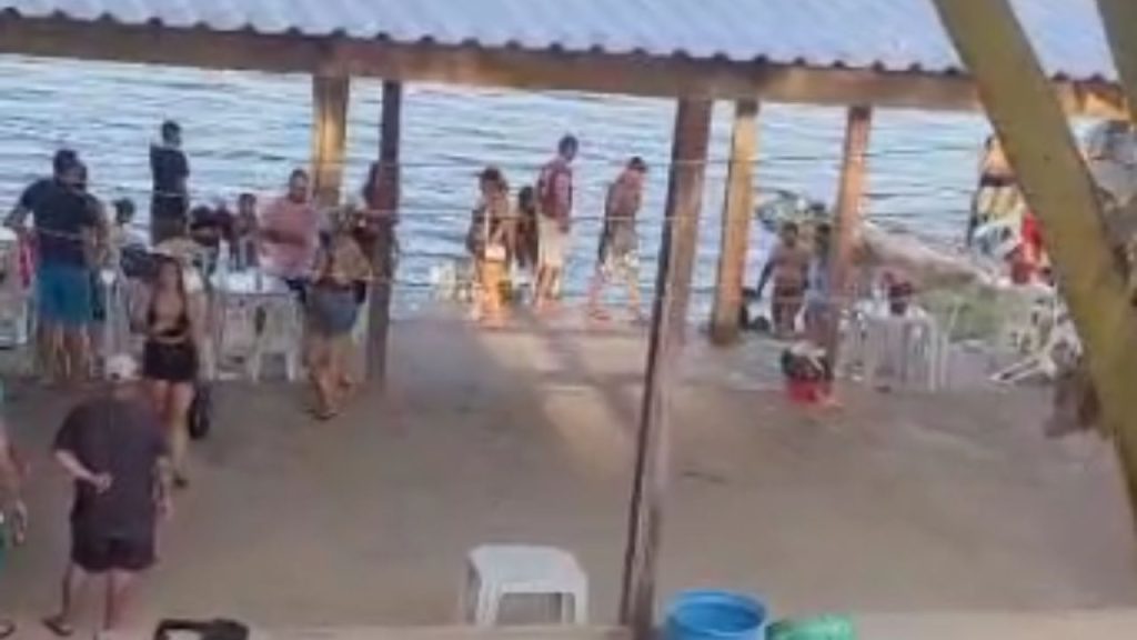 Vídeo: Facção tira a vida de 'Paizão' dentro de balneário e atinge bebê de 7 meses em Coari