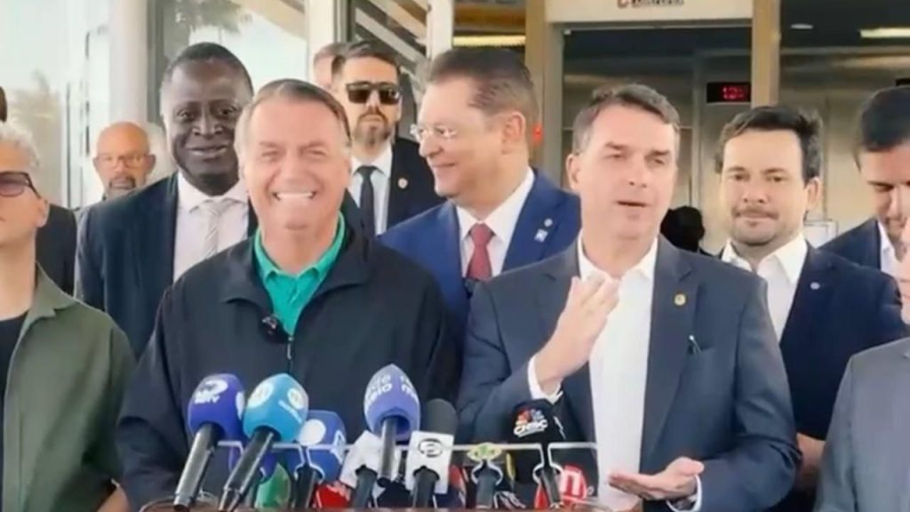 Bolsonaro reafirma Capitão Alberto Neto para o Senado no Amazonas