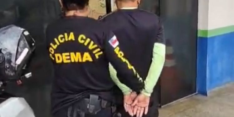 Homem é pr3s0 após tentar m@tar o primo e ac3rtar o cachorro da família em Manaus