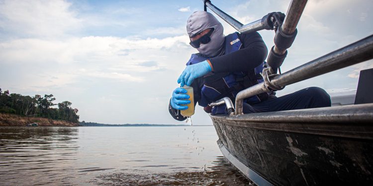 Monitoramento ambiental histórico no Amazonas: UEA lidera estudo de larga escala no rio Madeira
