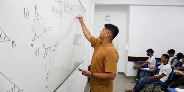 Seduc convoca mais 117 candidatos do PSS para a capital, interior e áreas indígenas do Amazonas