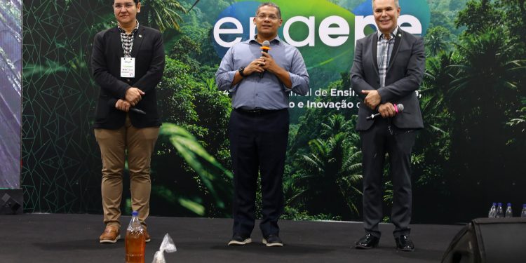 4° Enaepe: UEA encerra edição com apresentações culturais e palestras para comunidade acadêmica