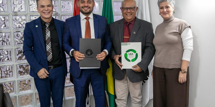 UEA e Unicamp firmam acordo para fortalecer integração em pesquisa, ensino e tecnologia