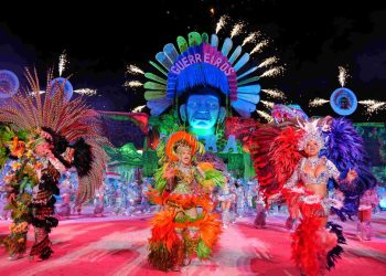 Guerreiros Mura abre Festival de Cirandas com exaltação indígena em Manacapuru