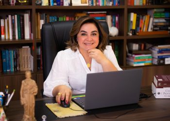 ‘Um novo marco em Parintins’, Maria do Carmo comemora primeira turma de Medicina do Baixo Amazonas