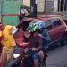 Vídeo: bandid0s em moto são filmados comentend0 assalt0s na Z0na Oeste de Manaus