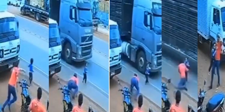 Câmera grava momento em que filho escapa de m0rrer atr0pelado na frente do pai