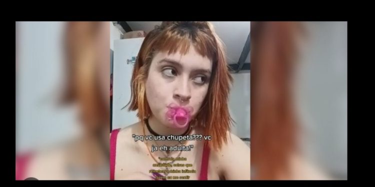 Uso de chupeta vira moda entre adultos no Brasil para aliviar estresse