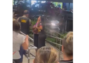 Vídeo: Vendedora ‘dá o nome’ e impede furt0 de ladr@ em loja no shopping Grande Circular