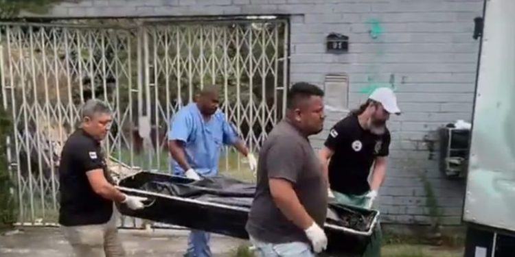 Morador vai limpar o quintal e encontra homem m0rto em Manaus 