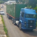 Vídeo: Câmera mostra momento em que carreta desce descontrolada em ladeira em Manaus