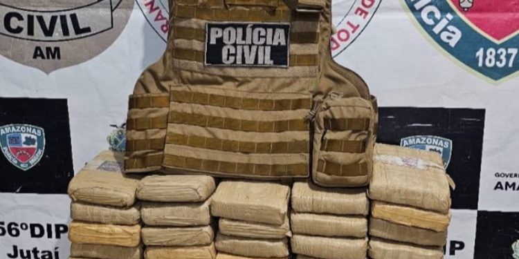 Polícia do Amazonas tomba de uma só vez meio milhão em mac0nha do tráfic0