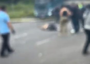 Vídeo: motoqueiro erra ultrapassagem, cai e m0rre com passageiro em Manaus