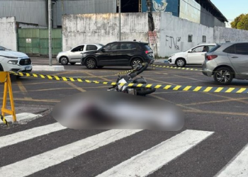 Vídeo: Carro faz conversão proibida, atinge motociclista e ele m0rr3 na Cachoeirinha