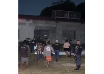 Veja vídeo: Vulgo ‘Neguinho’ é ass@ssinad0 em terreno de igreja na Zona Leste de Manaus