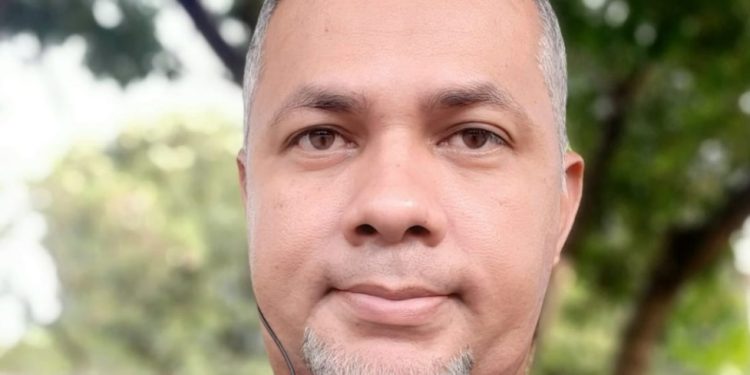 Novinhas e idosas carentes de Manaus caem na lábia de vigário e levam golpe financeiro nas contas