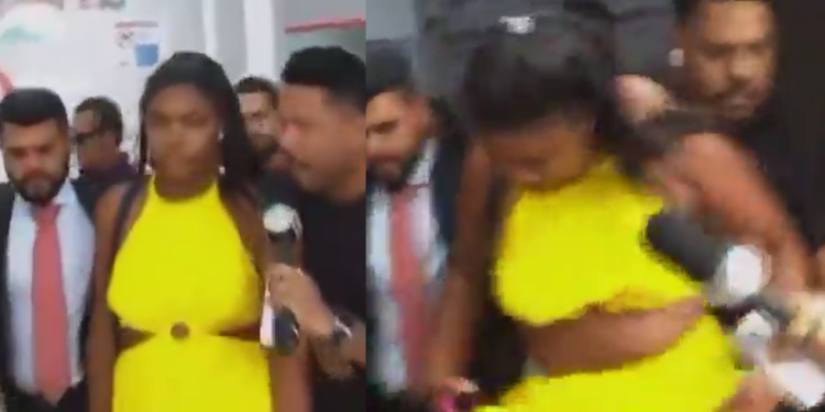 Vídeo: Bucho ‘quebrad0’ de Raquel Brito quase a faz perder vestido na saída de delegacia