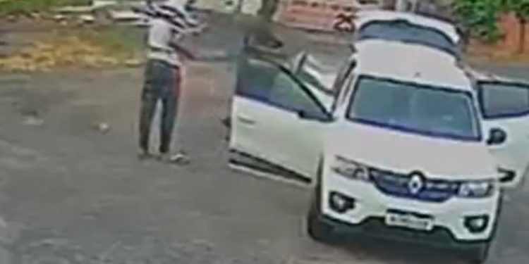 Vídeo forte: veja momento em que empresário é retirado do carro e m0rto a tiros 