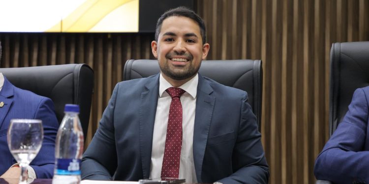 Câmara Municipal de Manaus debate projeto que garante matrícula de pessoas com deficiência em escolas particulares