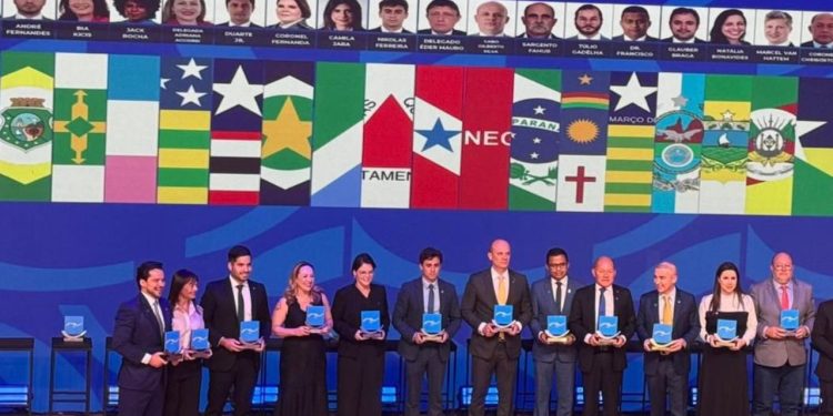 Prêmio Congresso em Foco – Capitão Alberto Neto é eleito melhor deputado federal do AM