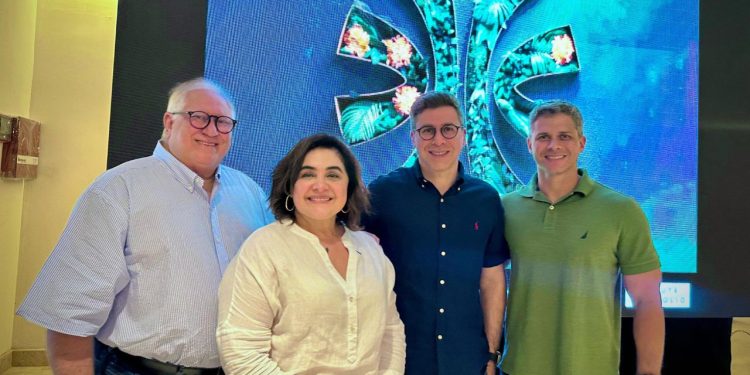 Maria do Carmo recebe empresários amazonenses em ‘tour’ pelo Tropical Hotel Amazônia