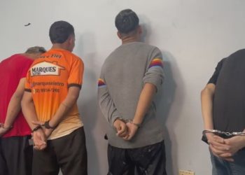 Foguetório em Manaus leva à prisão de cinco homens e apreensão de um menor